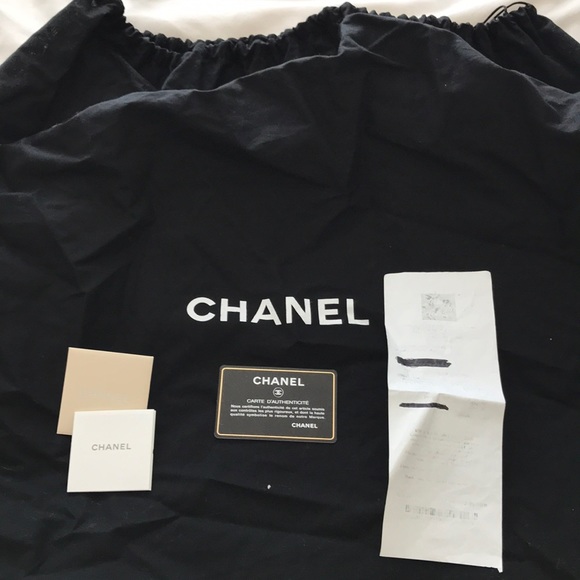AUTHENTIC black Chanel handbag - Picture 3 of 8